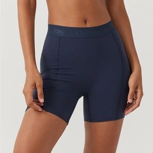 sold | Outdoor Voices SuperForm Short 5”